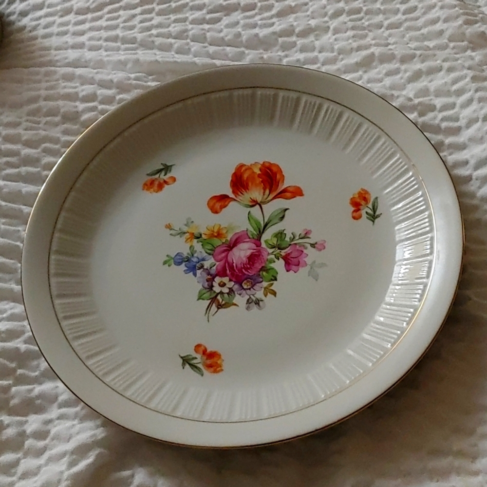4 CP GDR  dinner plates